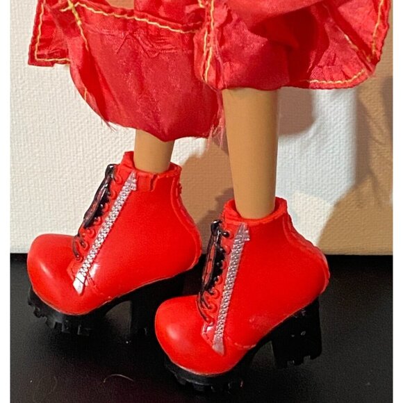 Bratz My Passion Creating Music Yasmin Doll - Picture 8 of 11